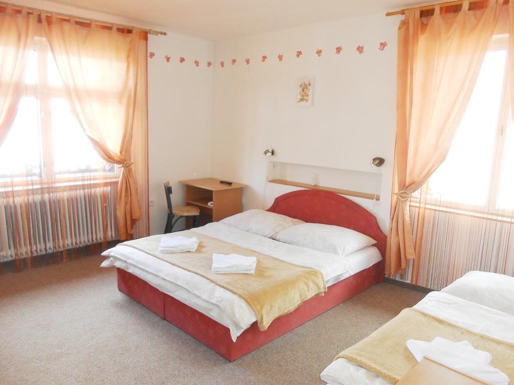 White Rabbit Hall Hotell Poděbrady Rom bilde