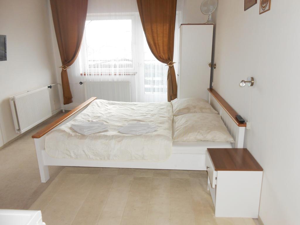 White Rabbit Hall Hotell Poděbrady Rom bilde